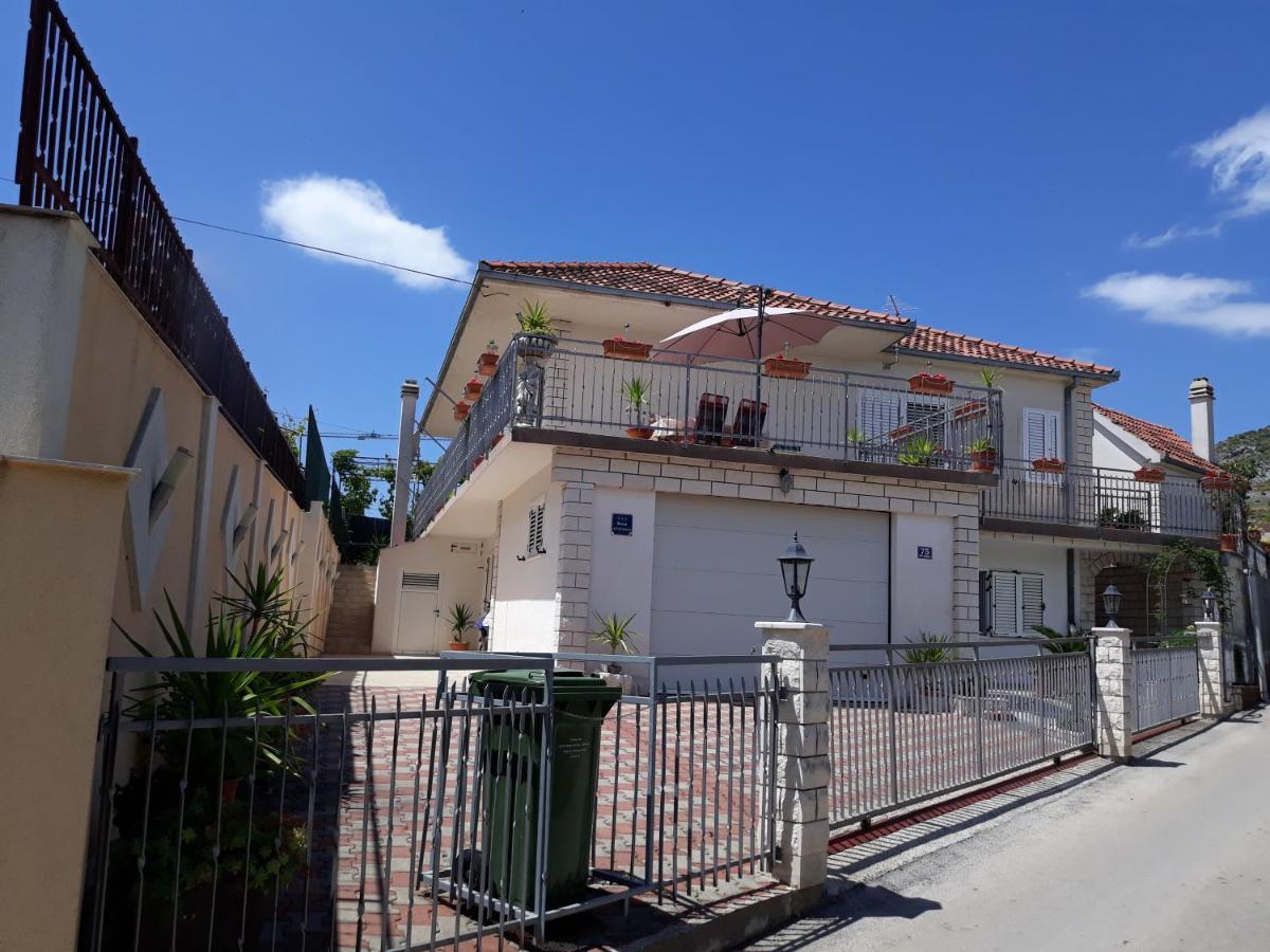 Quality Vila "Comfort" Trogir Exterior foto